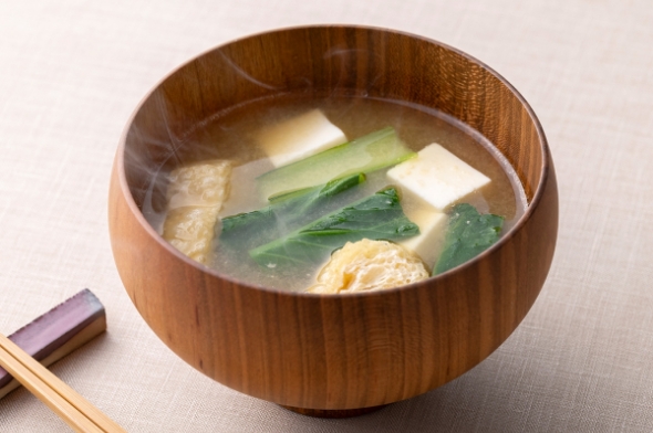 豆腐と小松菜の味噌汁