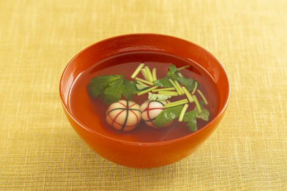 生麩と三つ葉のお吸い物