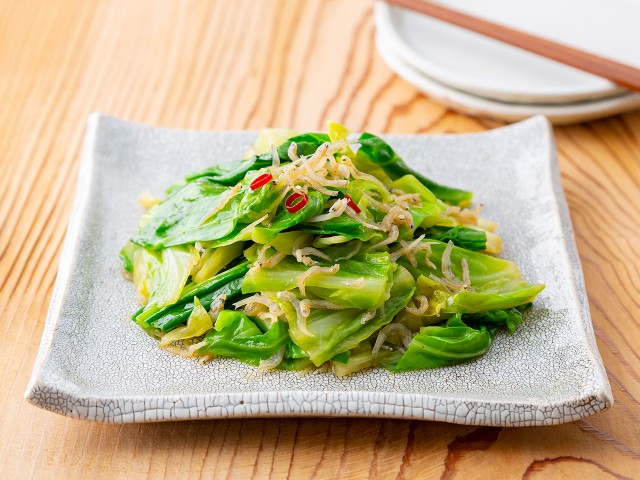 春キャベツのピリ辛じゃこ炒め｜カマダレシピ｜鎌田醤油（かまだしょうゆ）公式通販サイト