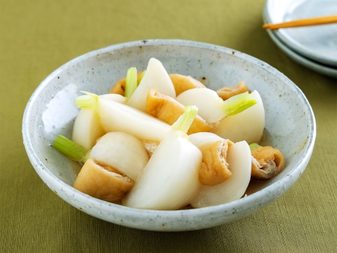 かぶと油揚げの煮物